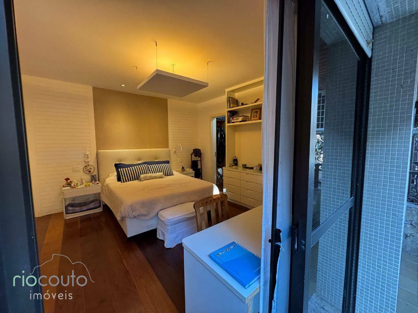 Apartment with 4 bedrooms and balconies, 370 m² — photo 31