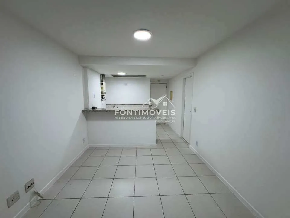 One-bedroom apartment in a building with a pool — photo 11