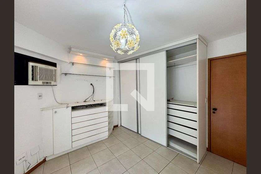 111 m² rental apartment with 3 bedrooms and 2 parking spots — photo 28