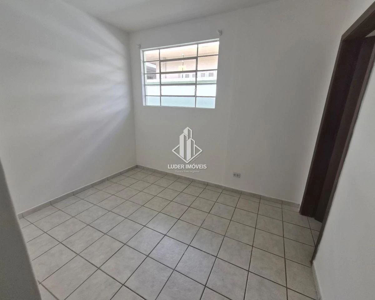 4-bedroom house with a garden in Curitiba — photo 34