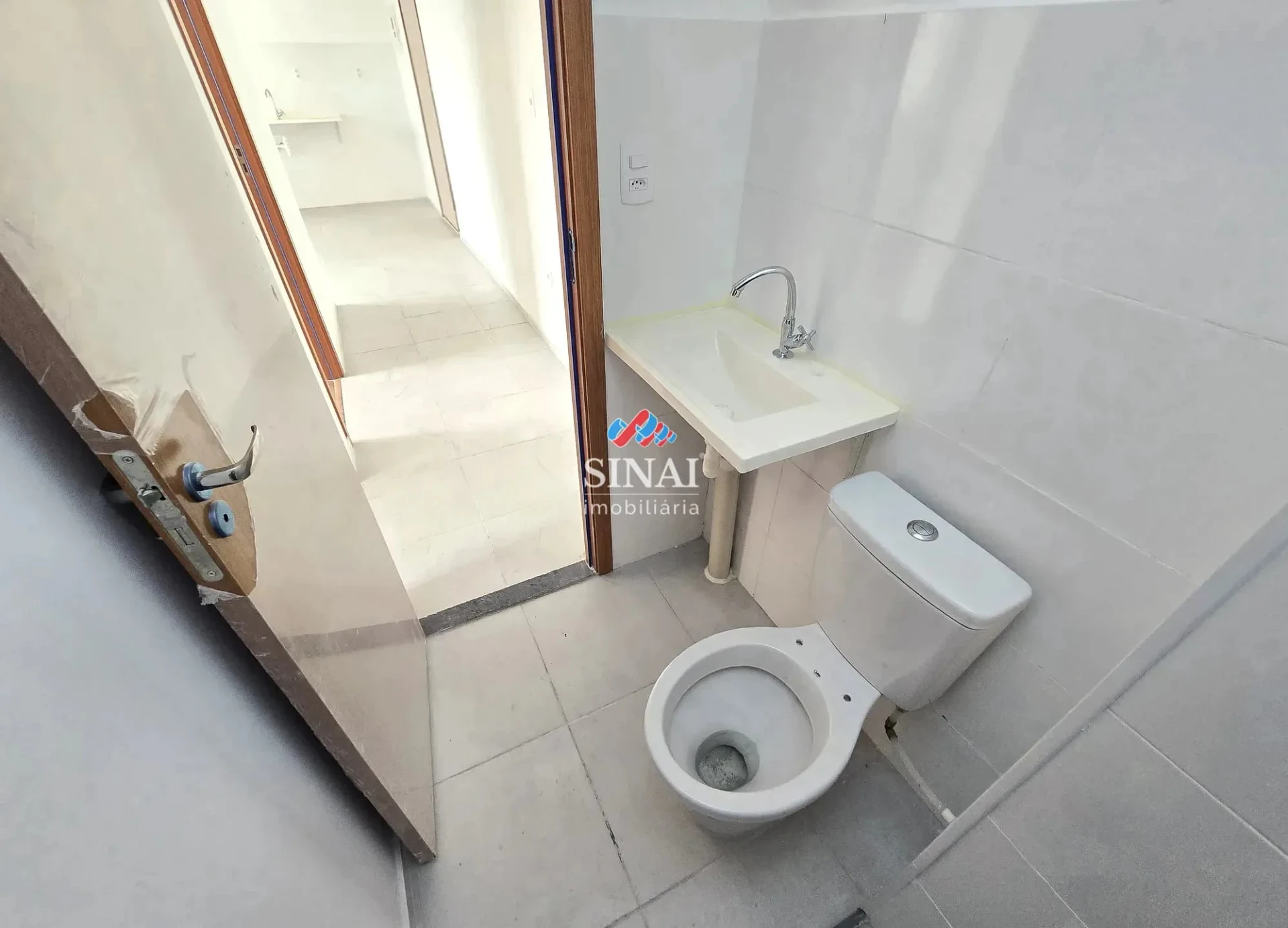 56 m² apartment with 2 bedrooms and a balcony — photo 7