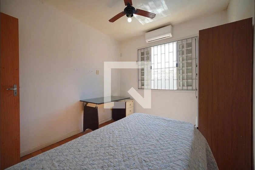 House with 4 bedrooms and a private garden — photo 2