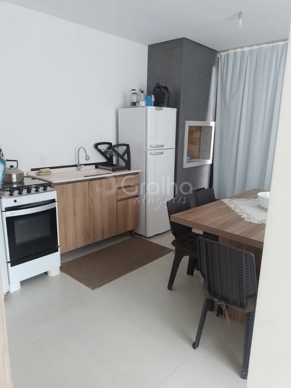 Furnished house with 4 bedrooms, 288 m² and 3 parking — photo 2