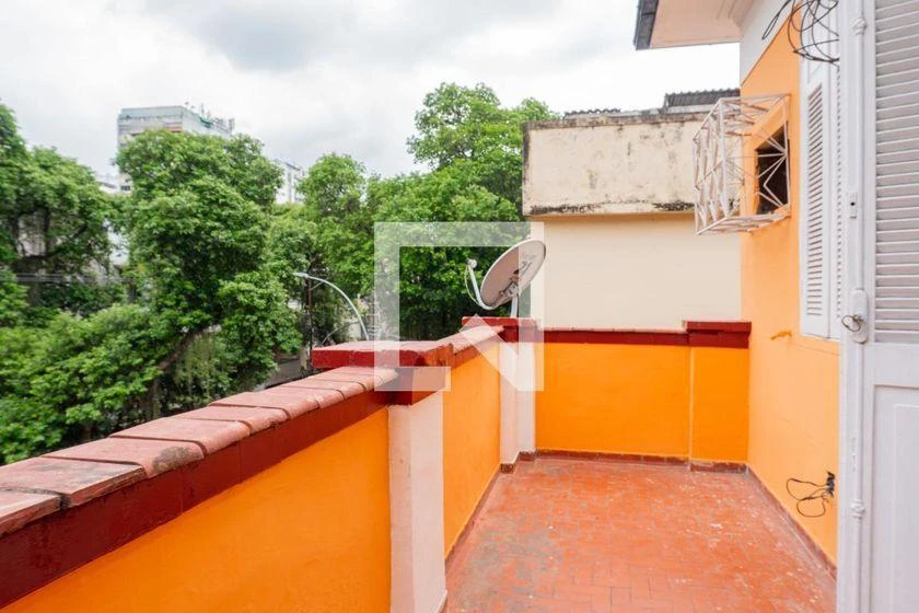 Будинок: 3 спальні, 1 з власною ванною кімнатою, 195 м² — photo 4