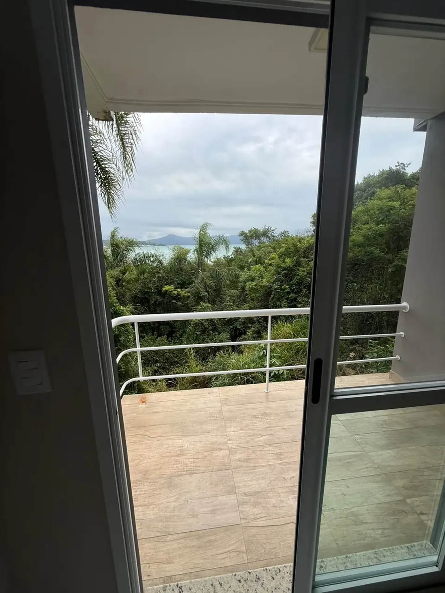 Water view in a 3-bedroom house, 180 m² — photo 34