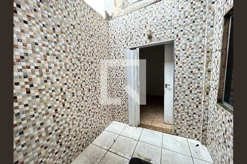 Casa para alugar sem mobília com 4 quartos e 1 banheiro — photo 47