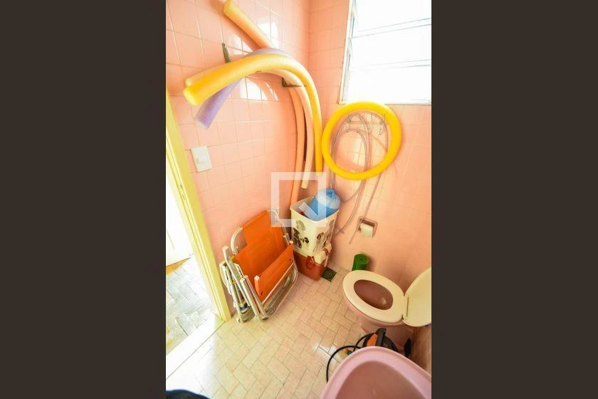 Rental house with 6 bedrooms and 260 m² total area — photo 46