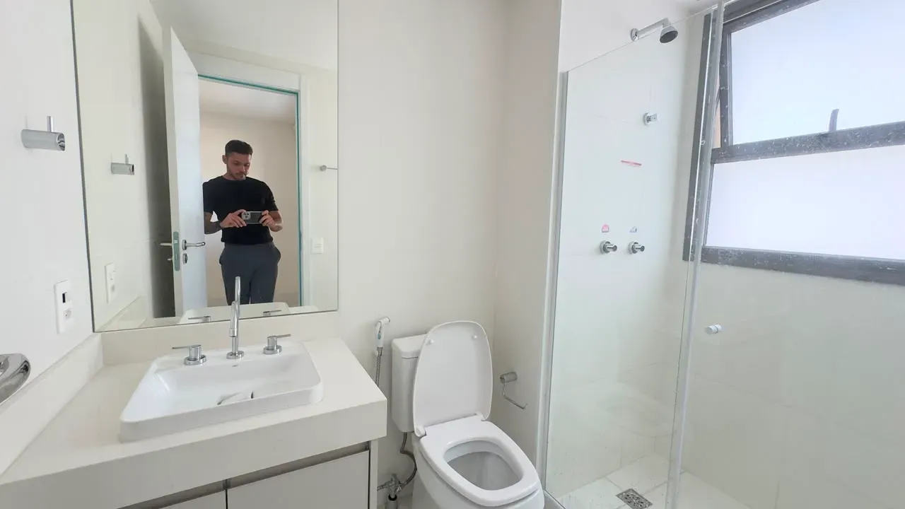Apartamento sem mobília com 3 quartos e 4 banheiros — photo 21