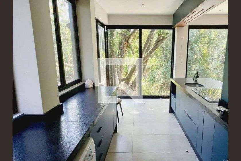 Casa com 5 quartos e cozinha em conceito aberto — photo 12