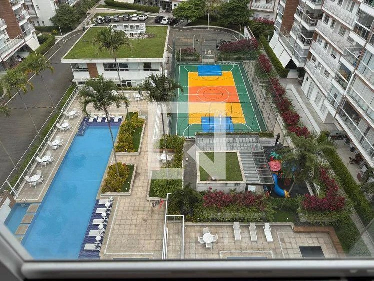 3-bedroom apartment with a mountain view in Rio de Janeiro — photo 4