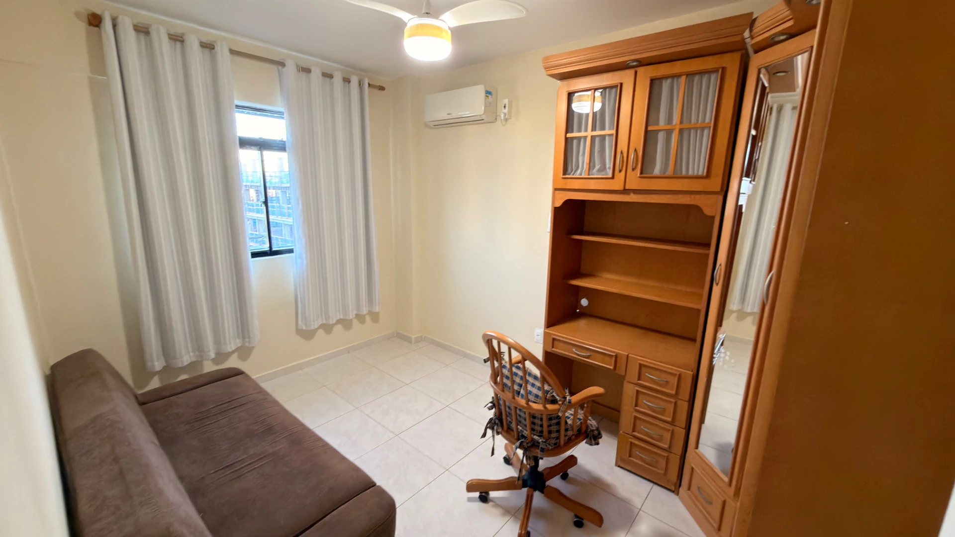 140 m² apartment with a water view and a home office — photo 5