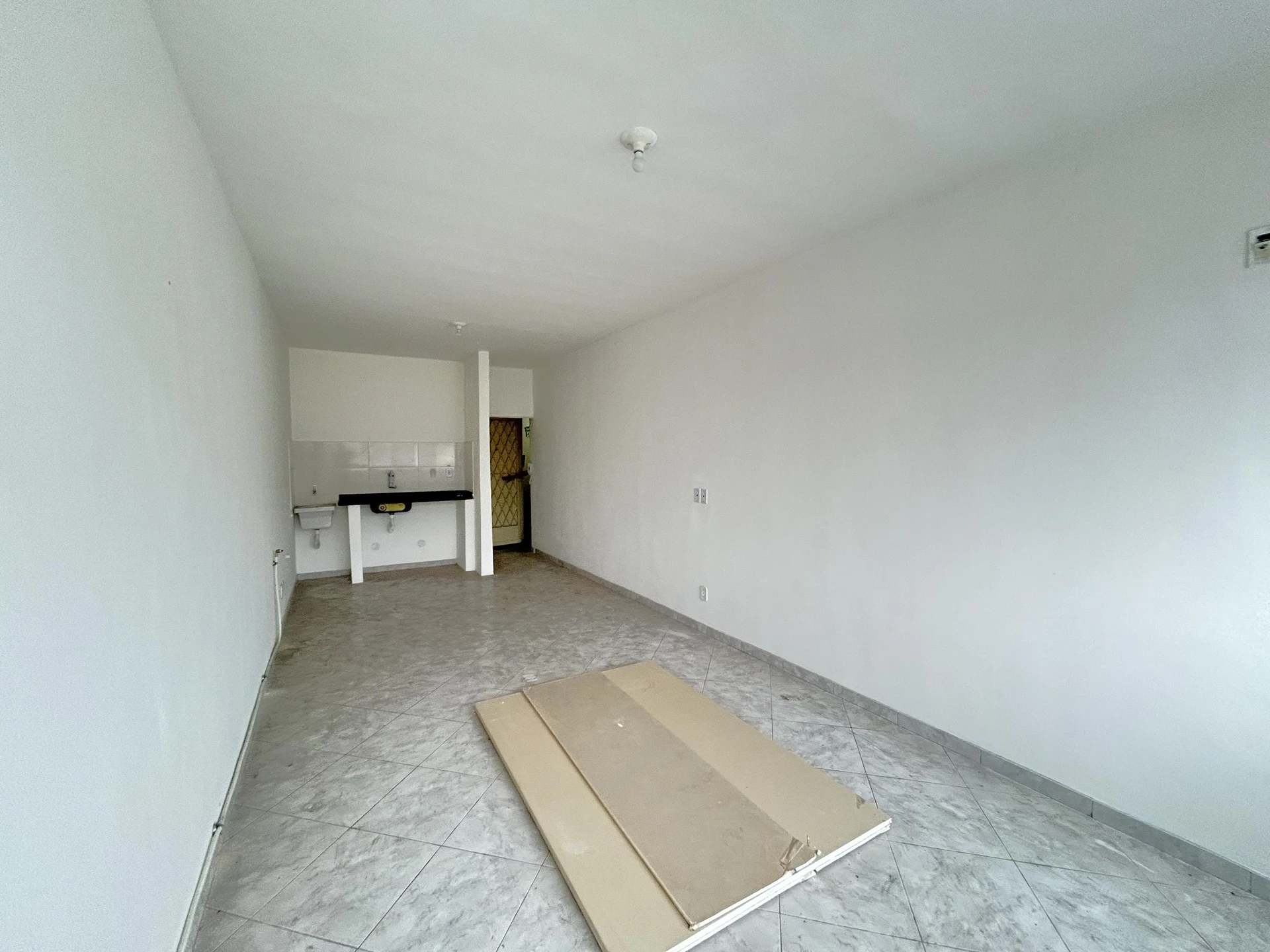 Unfurnished studio rental with 1 bedroom, 1 bathroom — photo 15