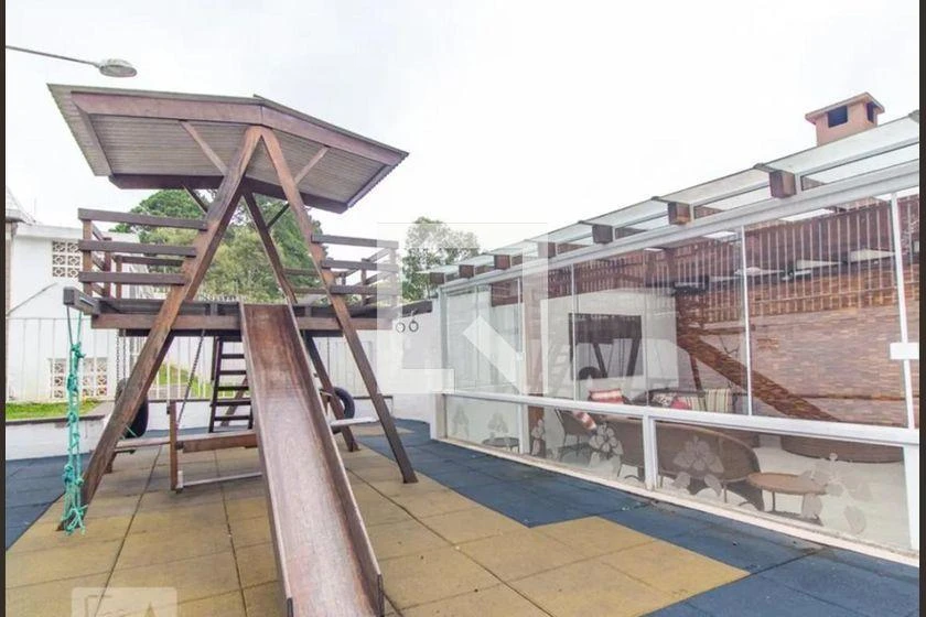 2-bedroom apartment in a building with a pool — photo 42