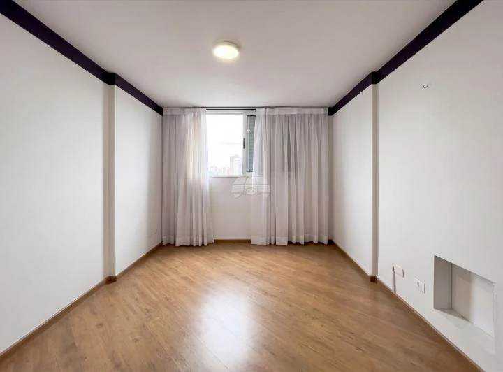 Duplex penthouse with 4 bedrooms and 3 bathrooms — photo 8