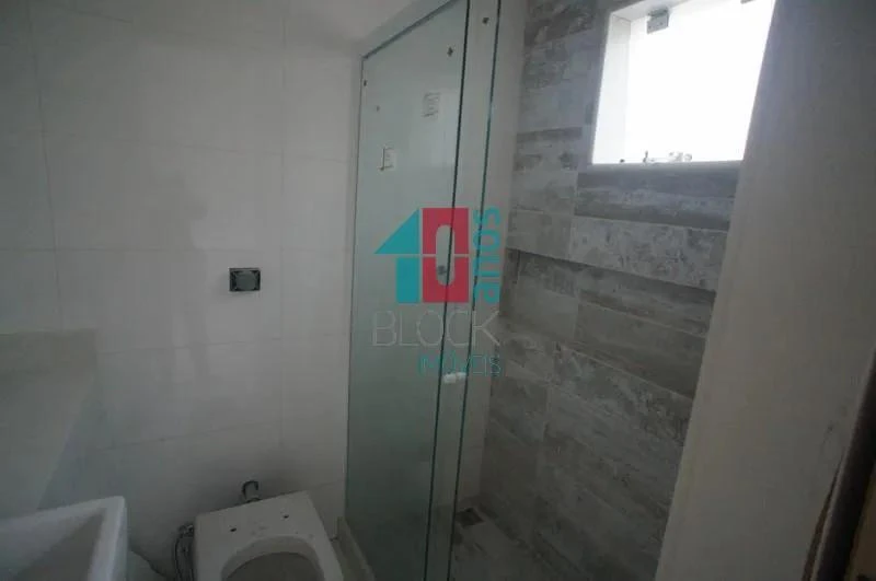 Ванна та 4 спальні: будинок 980 м² — photo 14