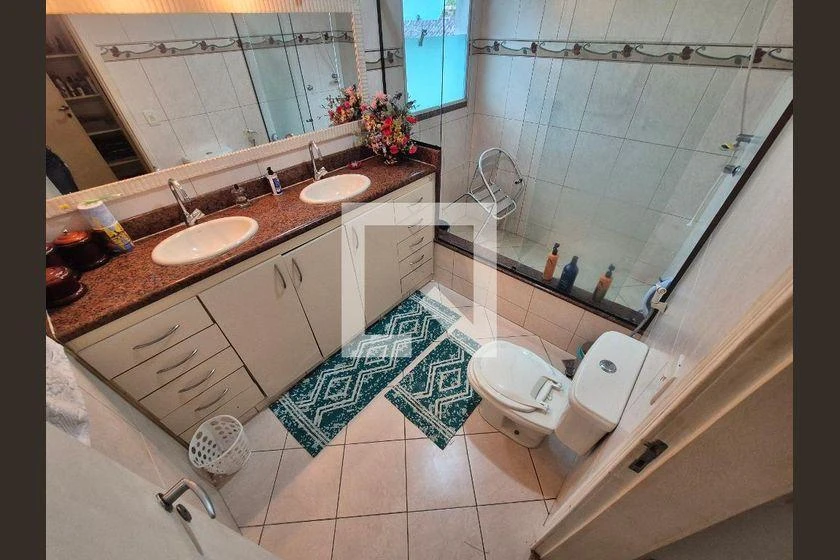 245 m² house with 3 en-suite bedrooms and 2 parking — photo 27