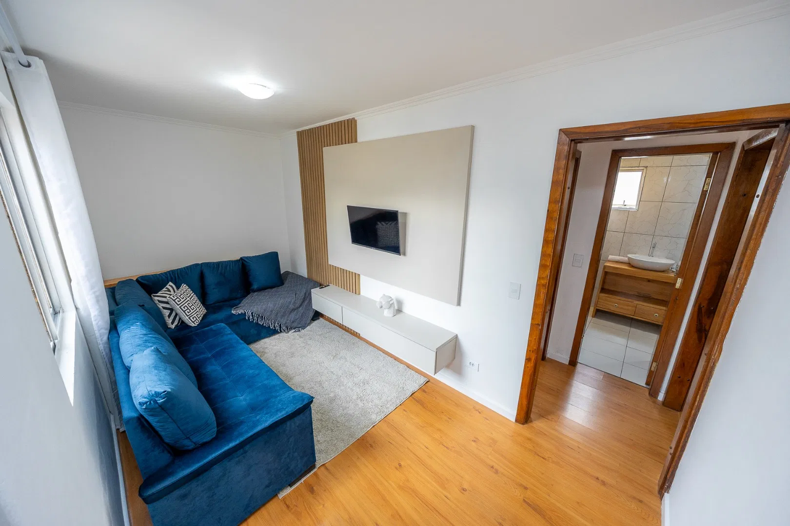 Робоче місце та 2 спальні: квартира 45 м² — photo 7