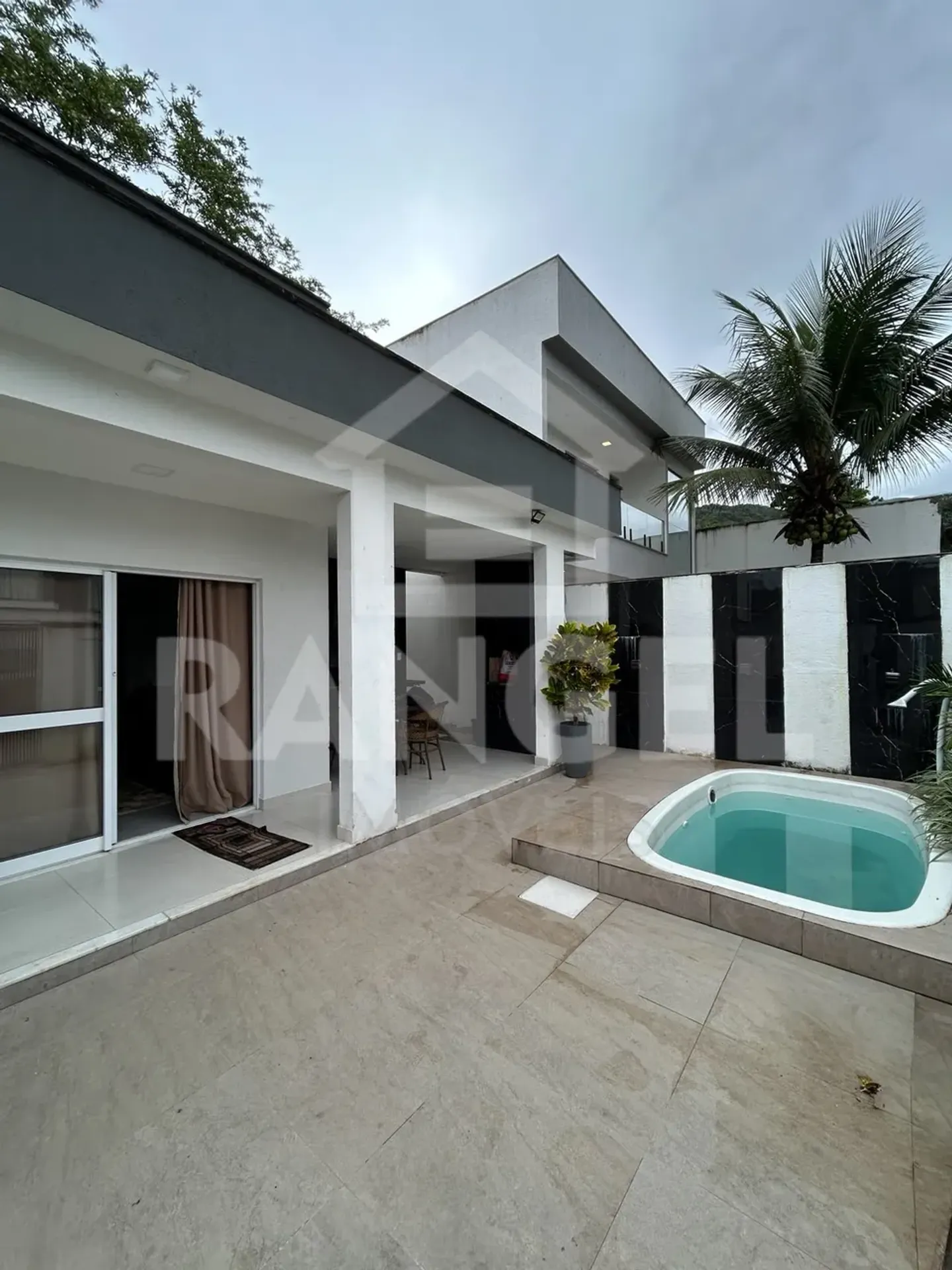 3-bedroom house with a home office — photo 13