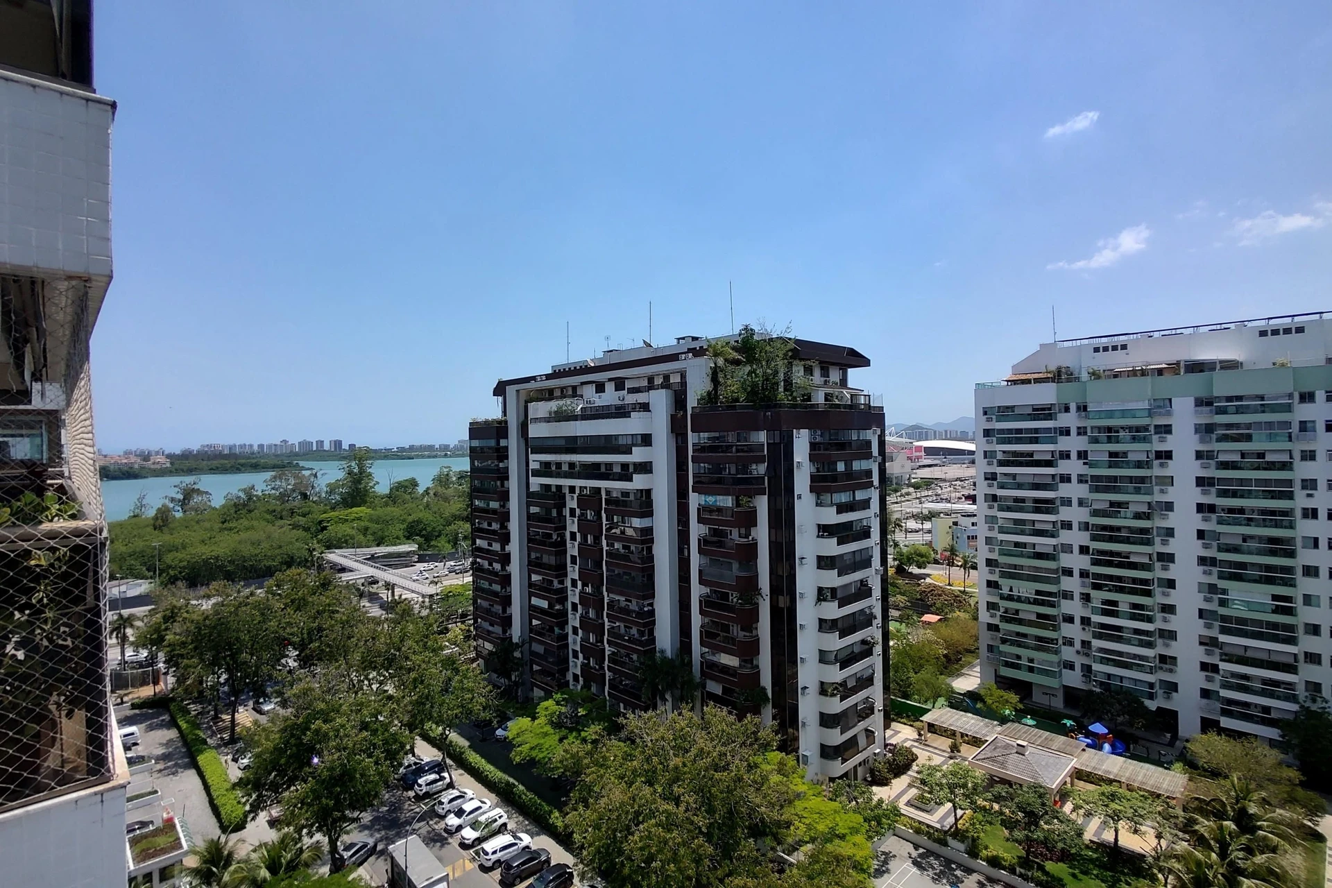 99 m² apartment with a water view and a washing machine — photo 2