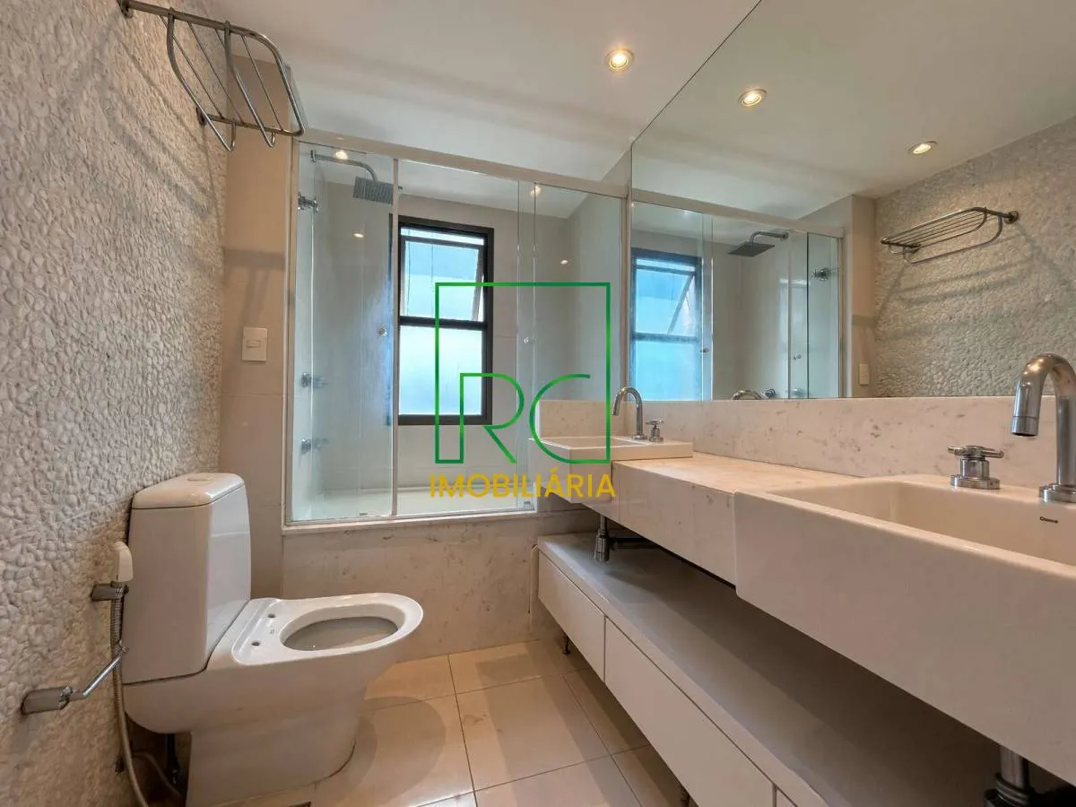 4 quartos e janelas do piso ao teto: apartamento de 174 m² — photo 15