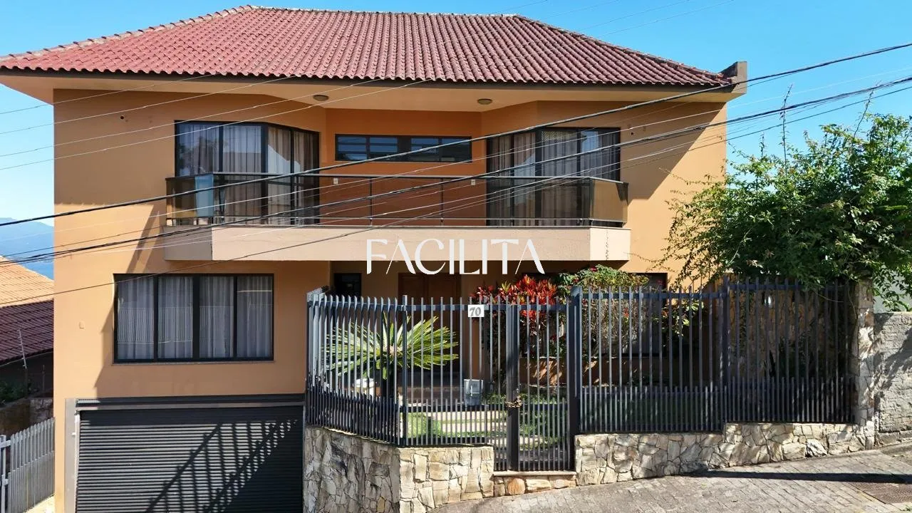 Furnished 456 m² house with 3 en-suite bedrooms and pool — photo 73