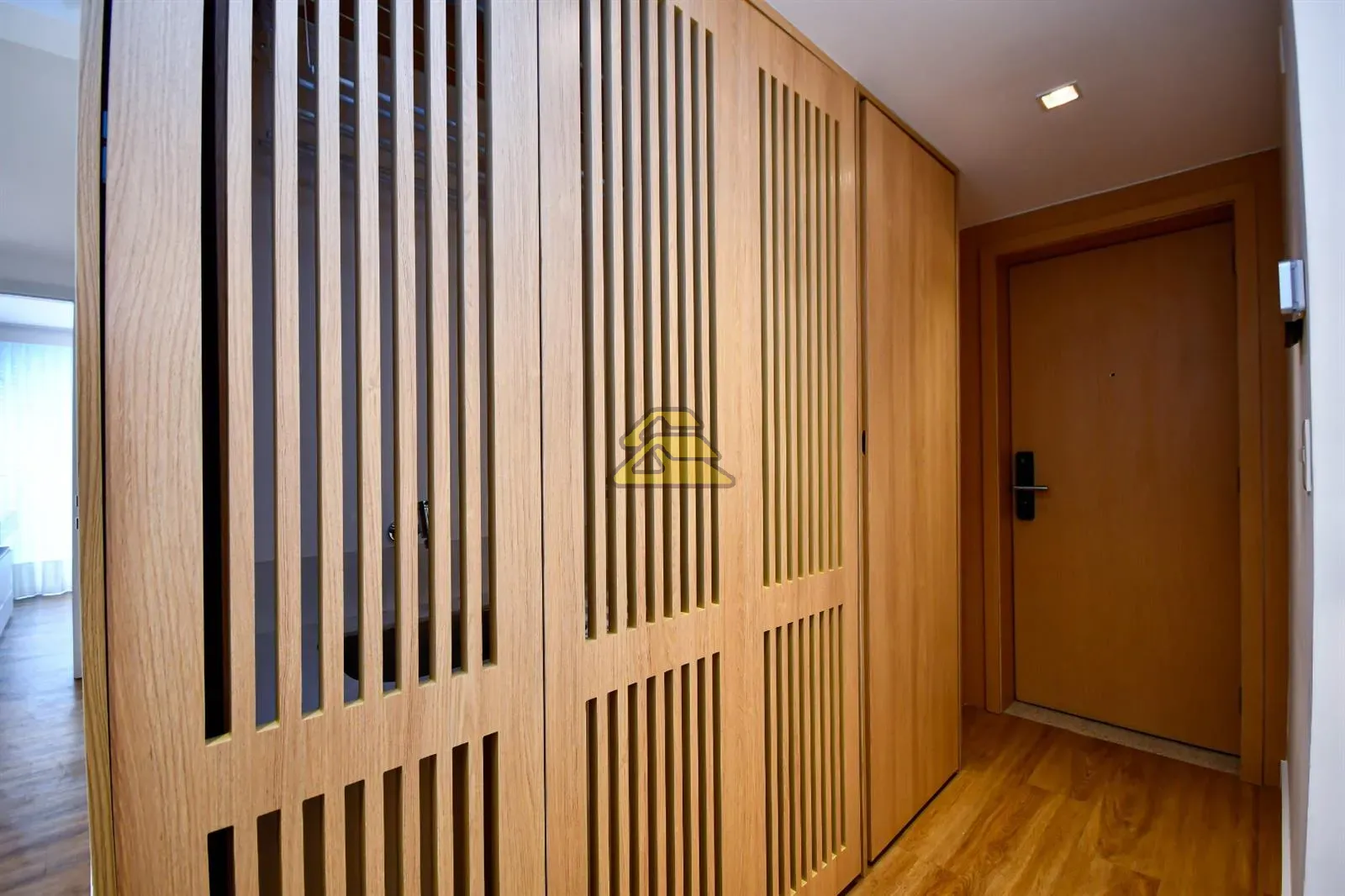 Apartamento mobiliado de 2 quartos com 2 suítes e varanda — photo 38