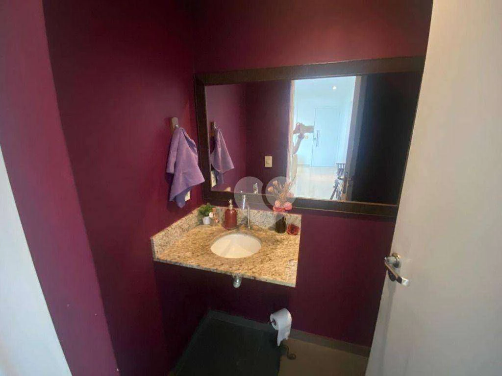 2-bedroom penthouse with en-suite baths and 155 m² — photo 15