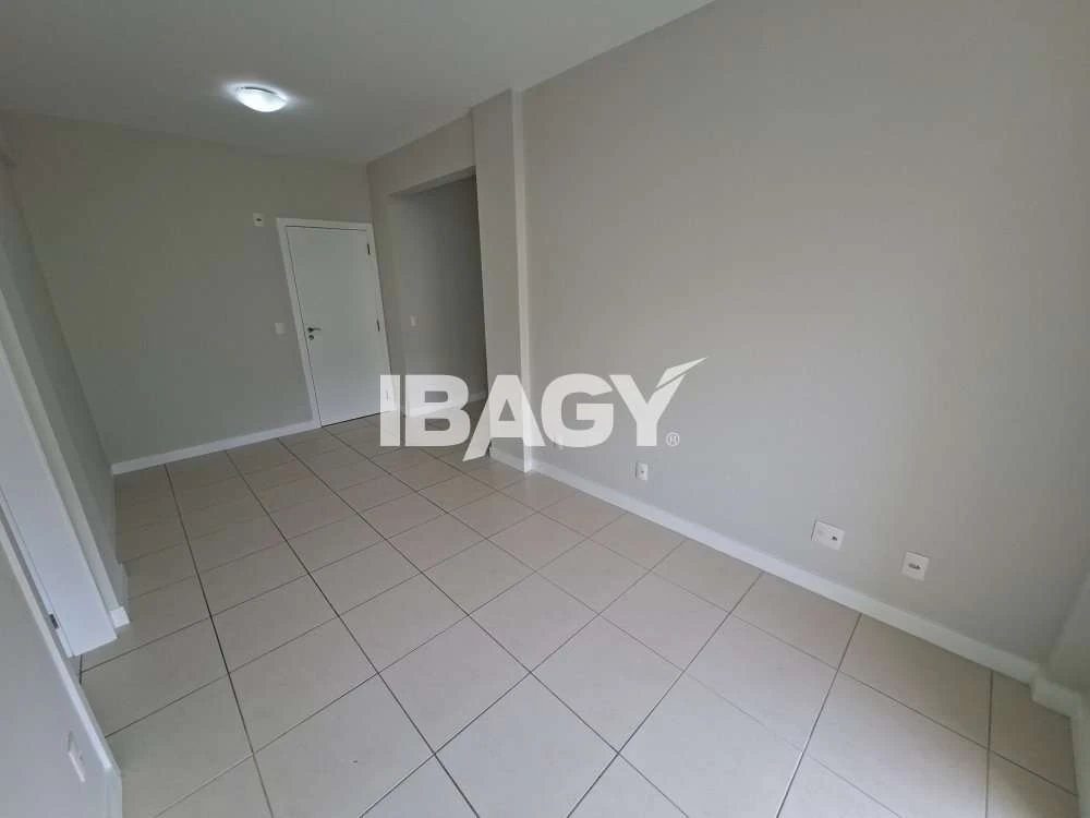 Apartment with 2 bedrooms, 1 en-suite, and 76 m² — photo 5