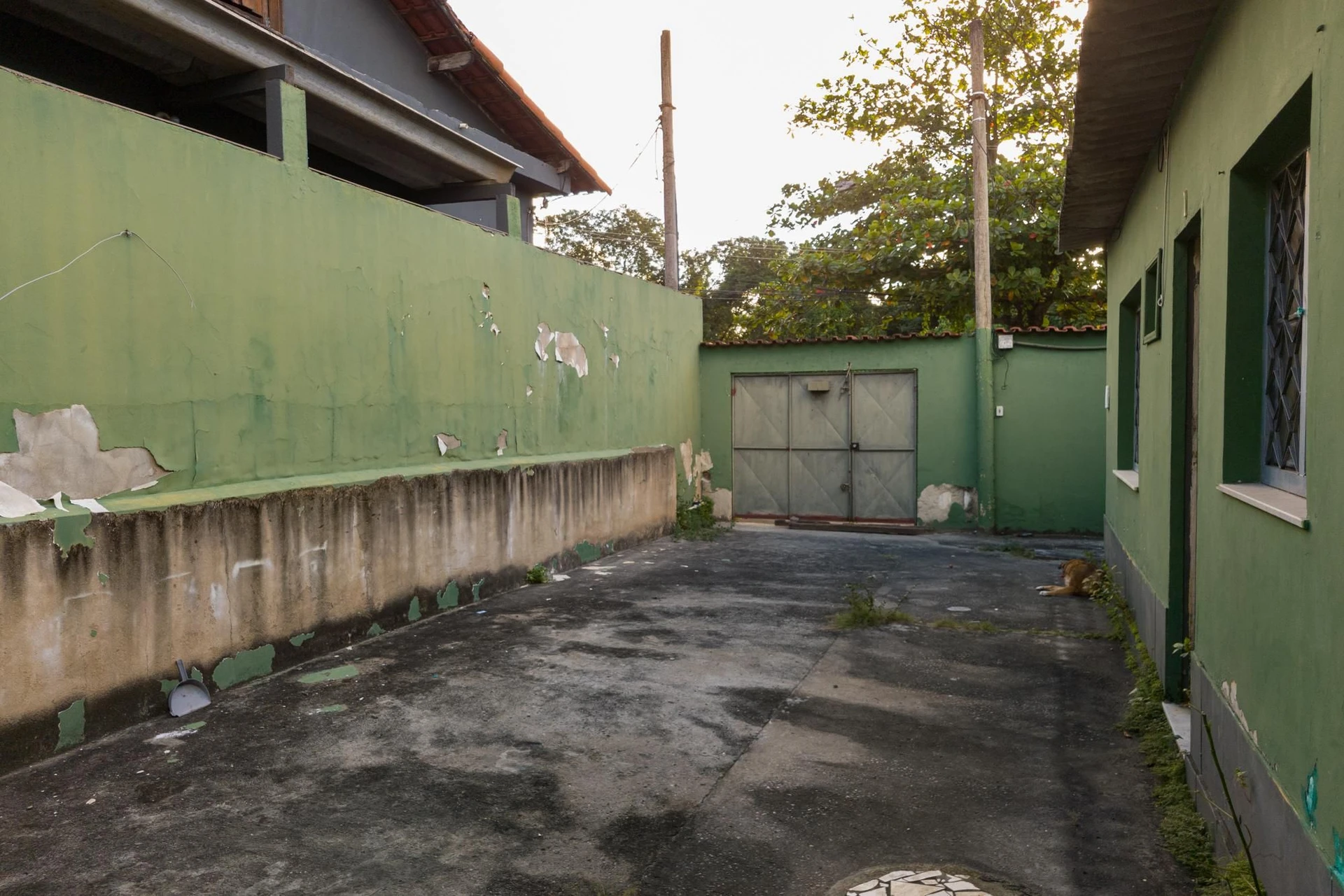Casa sem mobília com 2 quartos e 1 vaga de garagem