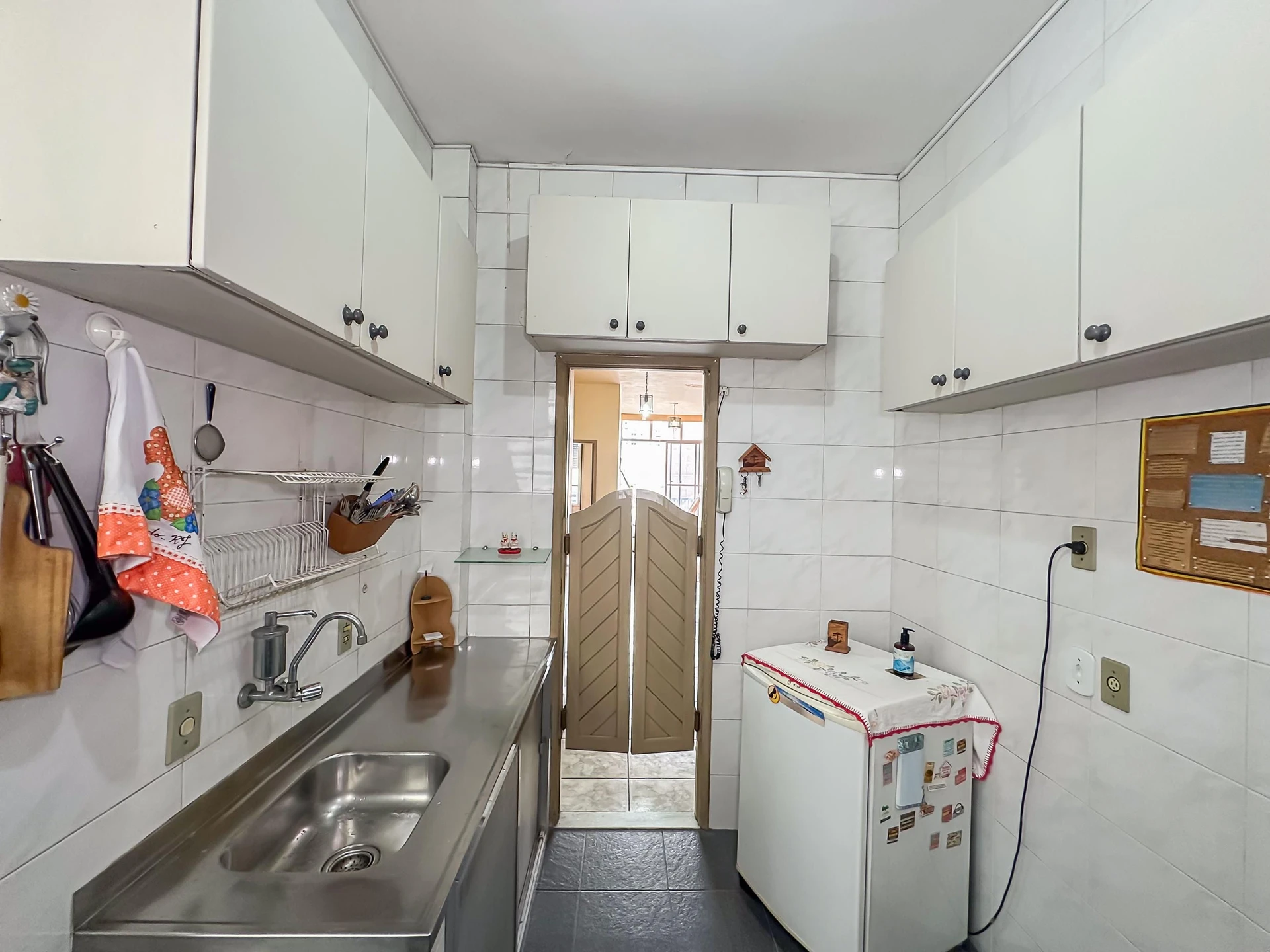 Furnished 2-bedroom apartment with separate kitchen — photo 16
