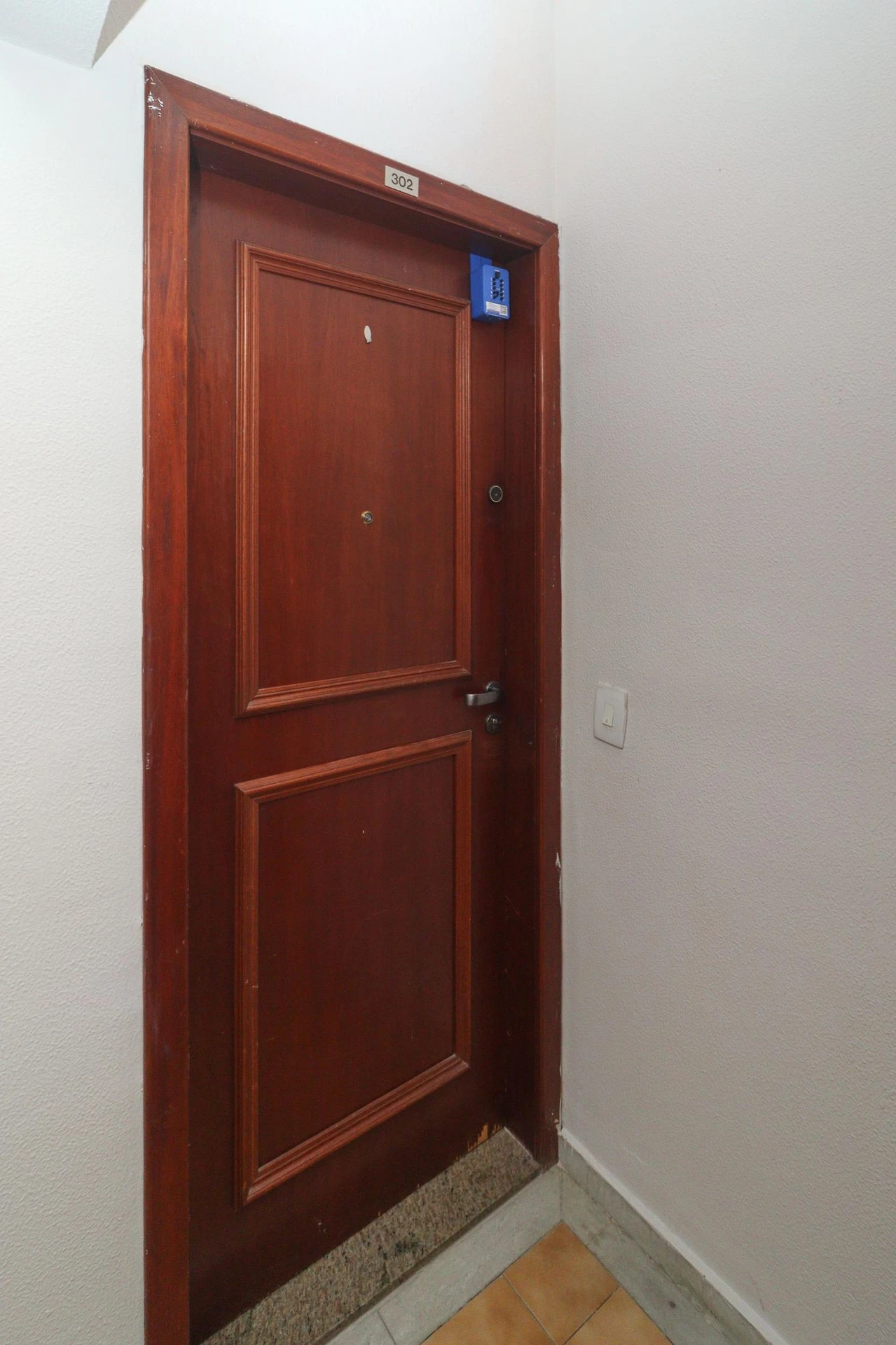 3-bedroom apartment with a mountain view — photo 32