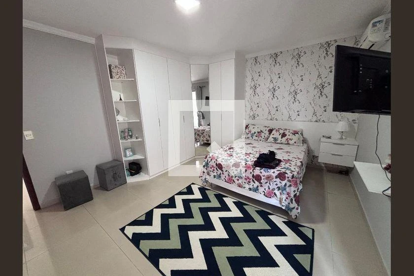 Casa sem mobília com 4 quartos e 618 m² — photo 32