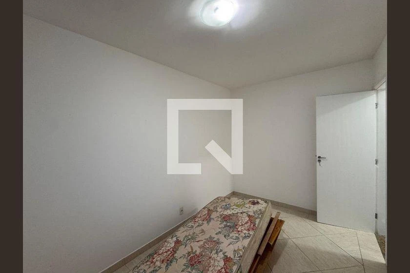 2-bedroom apartment in a building with a gym — photo 12