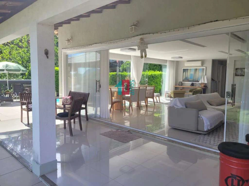 Furnished house with 5 bedrooms and 9 total bathrooms — photo 13
