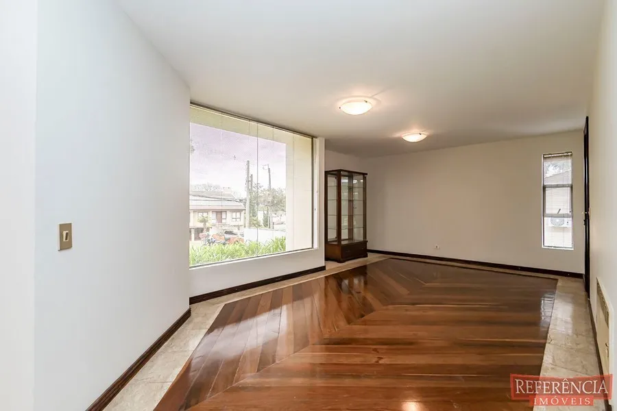 Condo house with 3 bedrooms and a closed kitchen — photo 6
