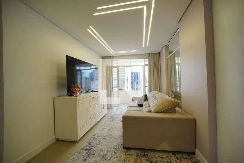 2-bedroom apartment with a washing machine