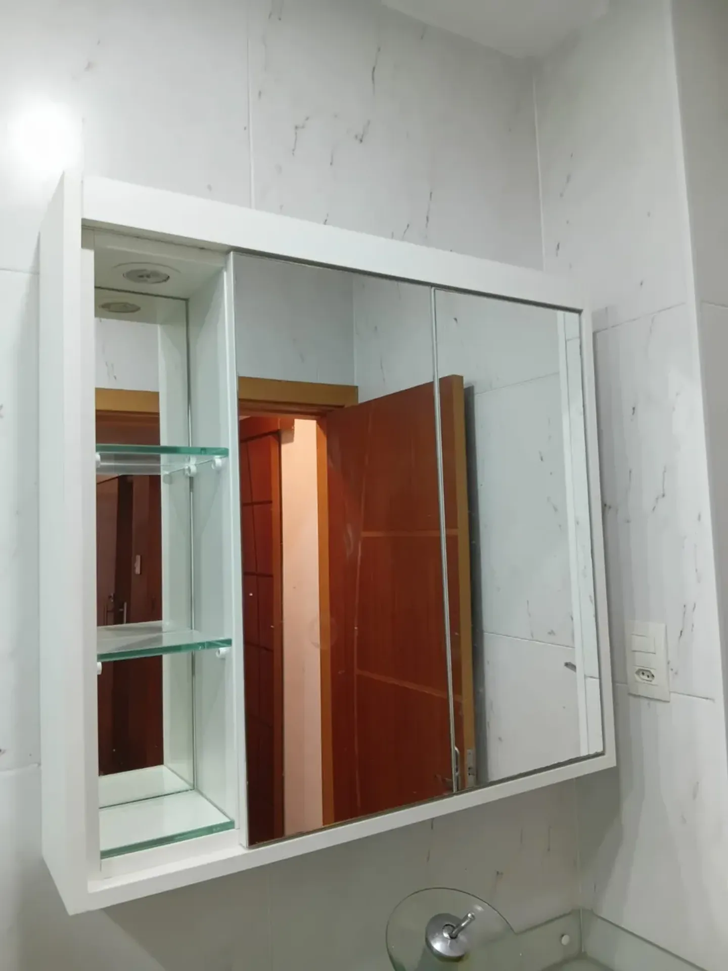 75 m² apartment with a walk-in closet and a home office — photo 36