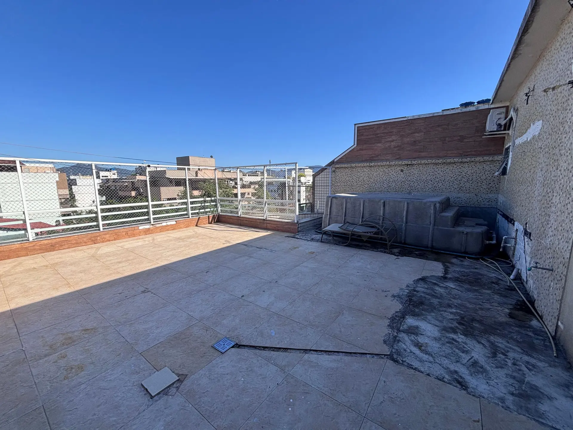 Apartamento mobiliado com 4 quartos e 4 banheiros — photo 33