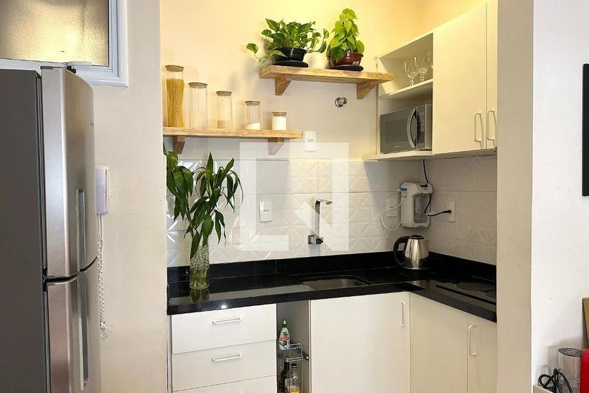 Furnished 1-bedroom apartment with a balcony — photo 3