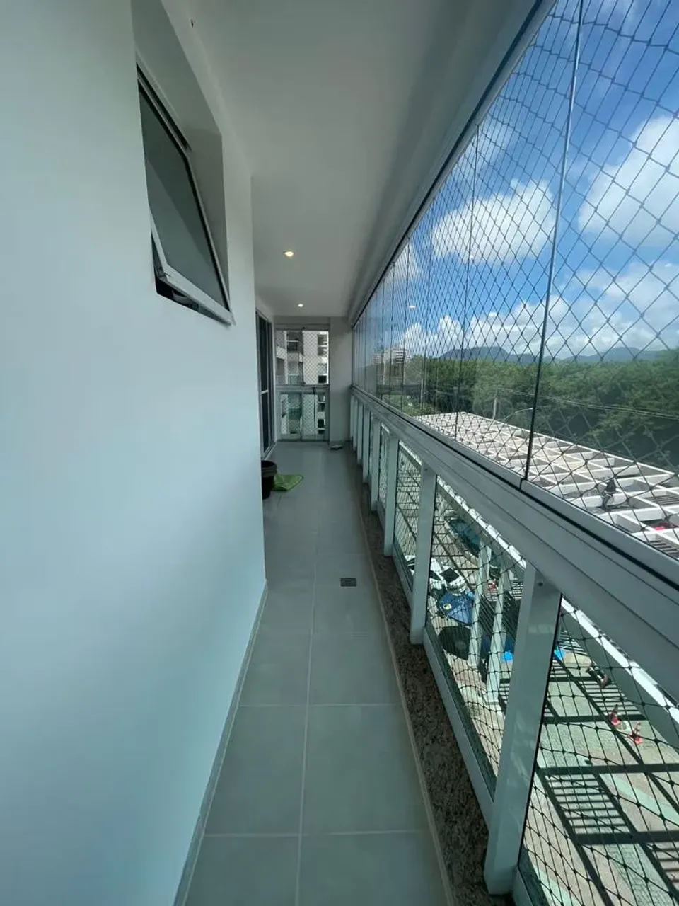 Apartamento mobiliado com 3 quartos e varanda de vidro — photo 2