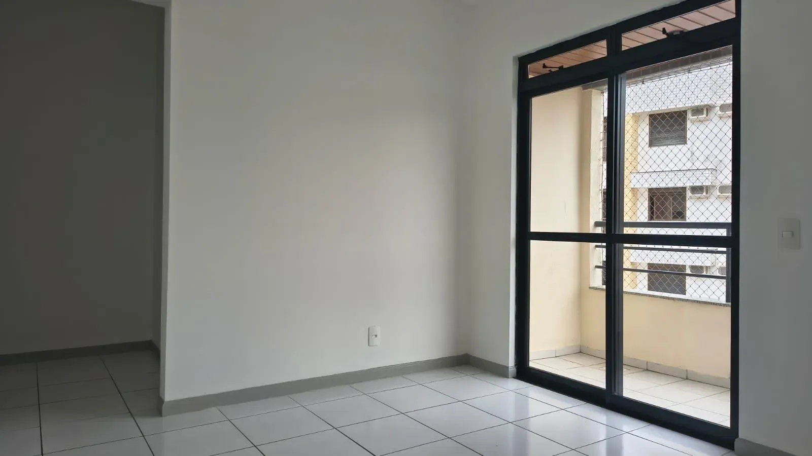 Apartment with balcony barbecue, 104 m² — photo 19