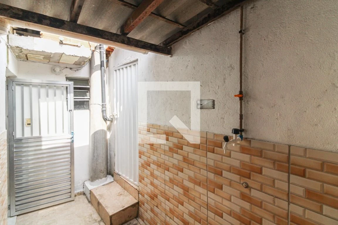 Unfurnished house with 1 bedroom and 1 bathroom — photo 3