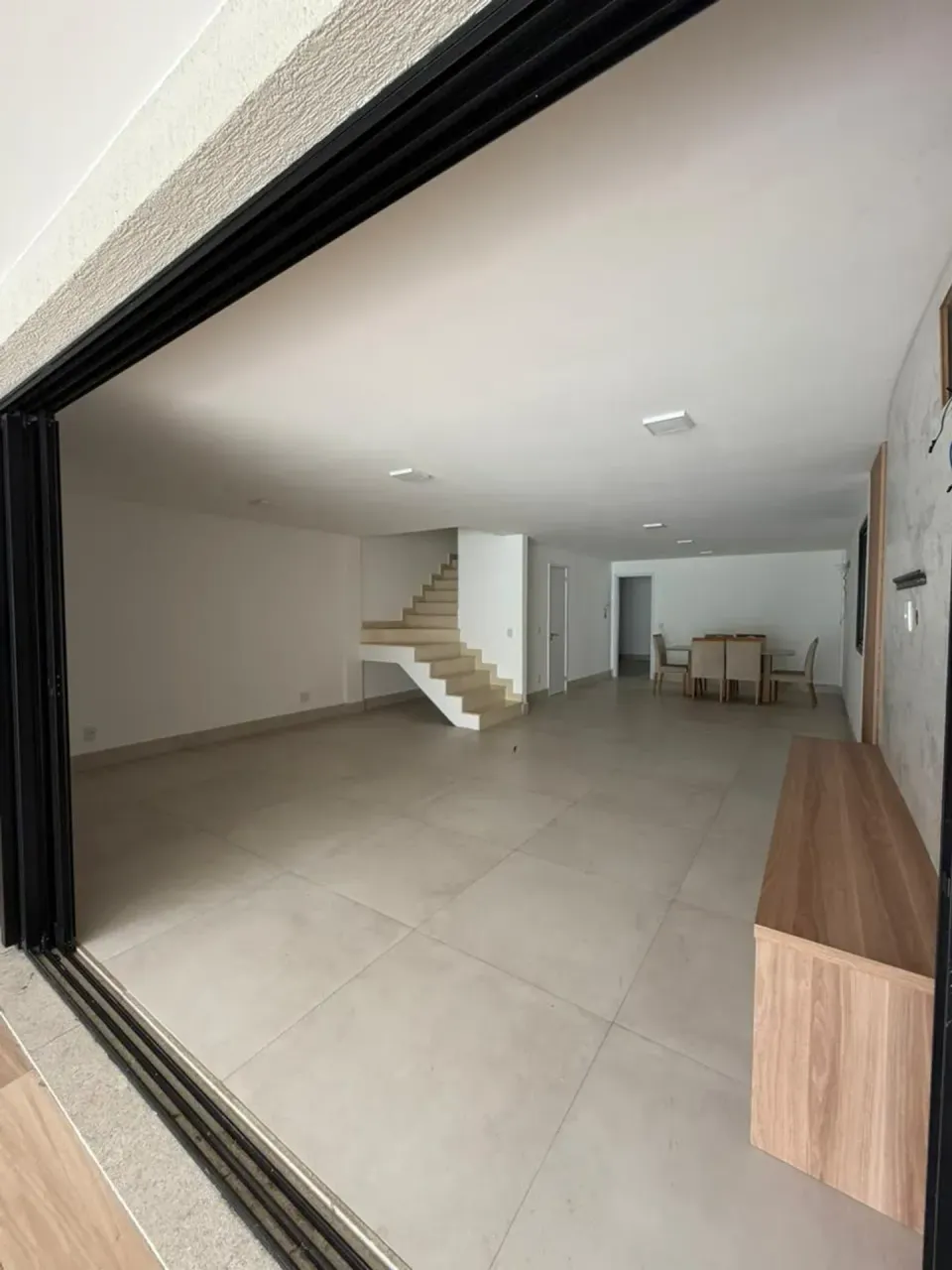 450 m² house with 4 bedrooms and an open-plan kitchen — photo 12