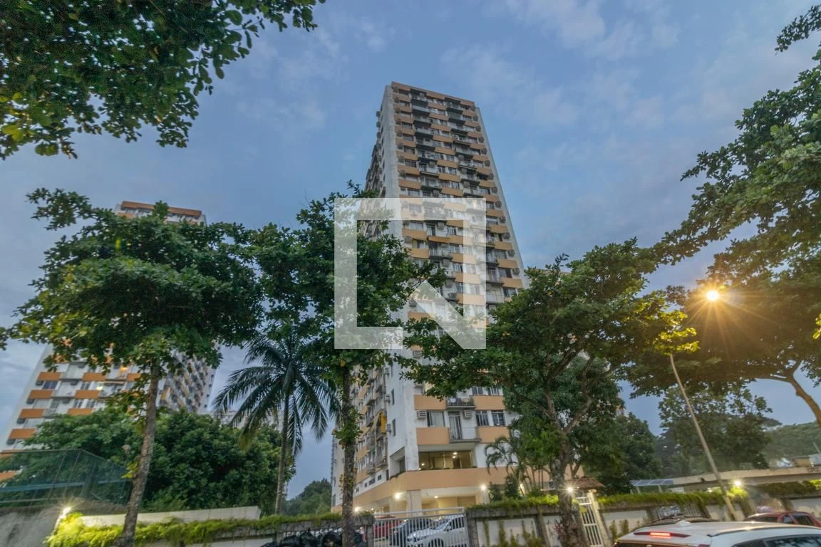 Apartamento mobiliado com 2 quartos e varanda — photo 41