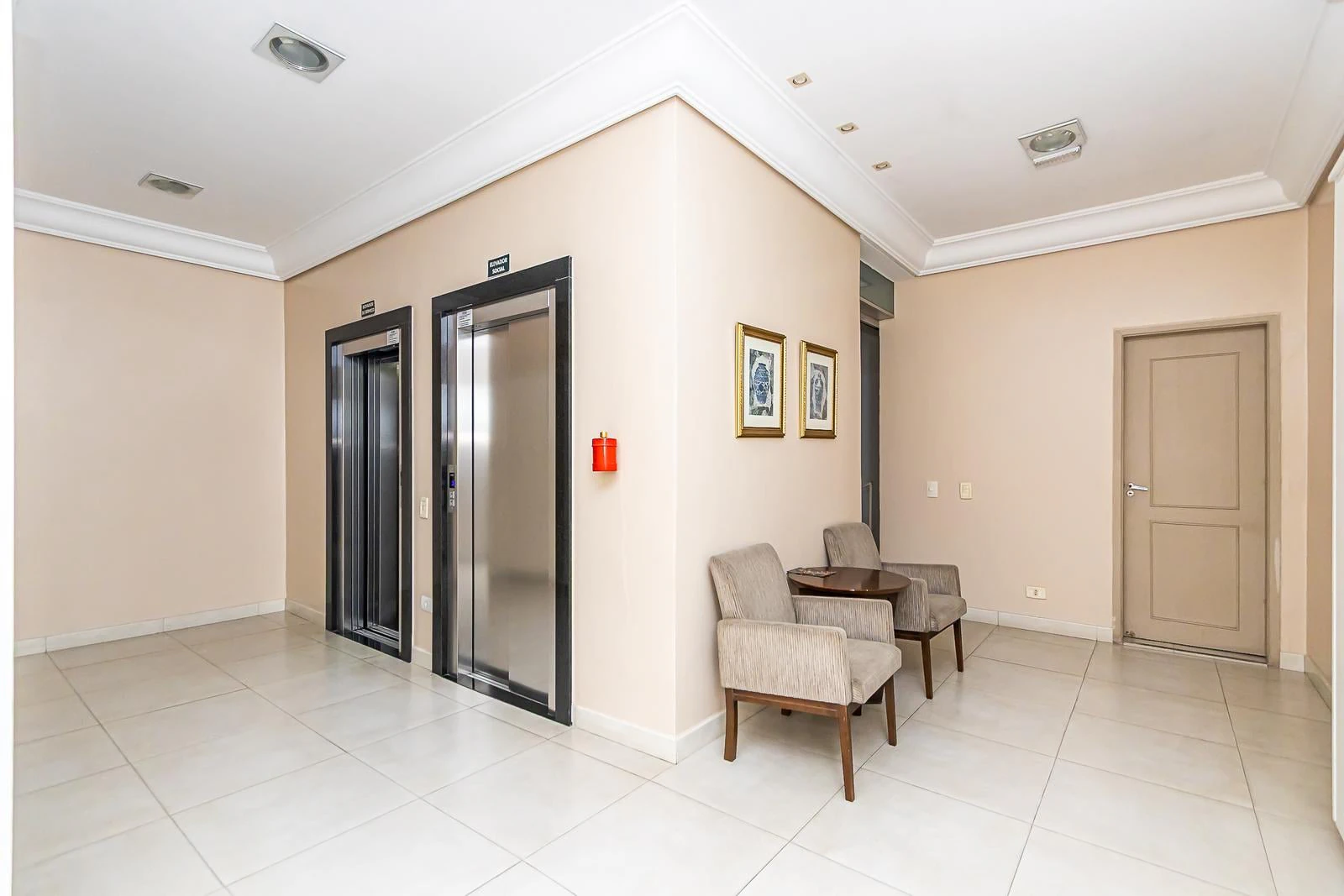 Apartamento com piso de madeira ou laminado, Cristo Rei — photo 28