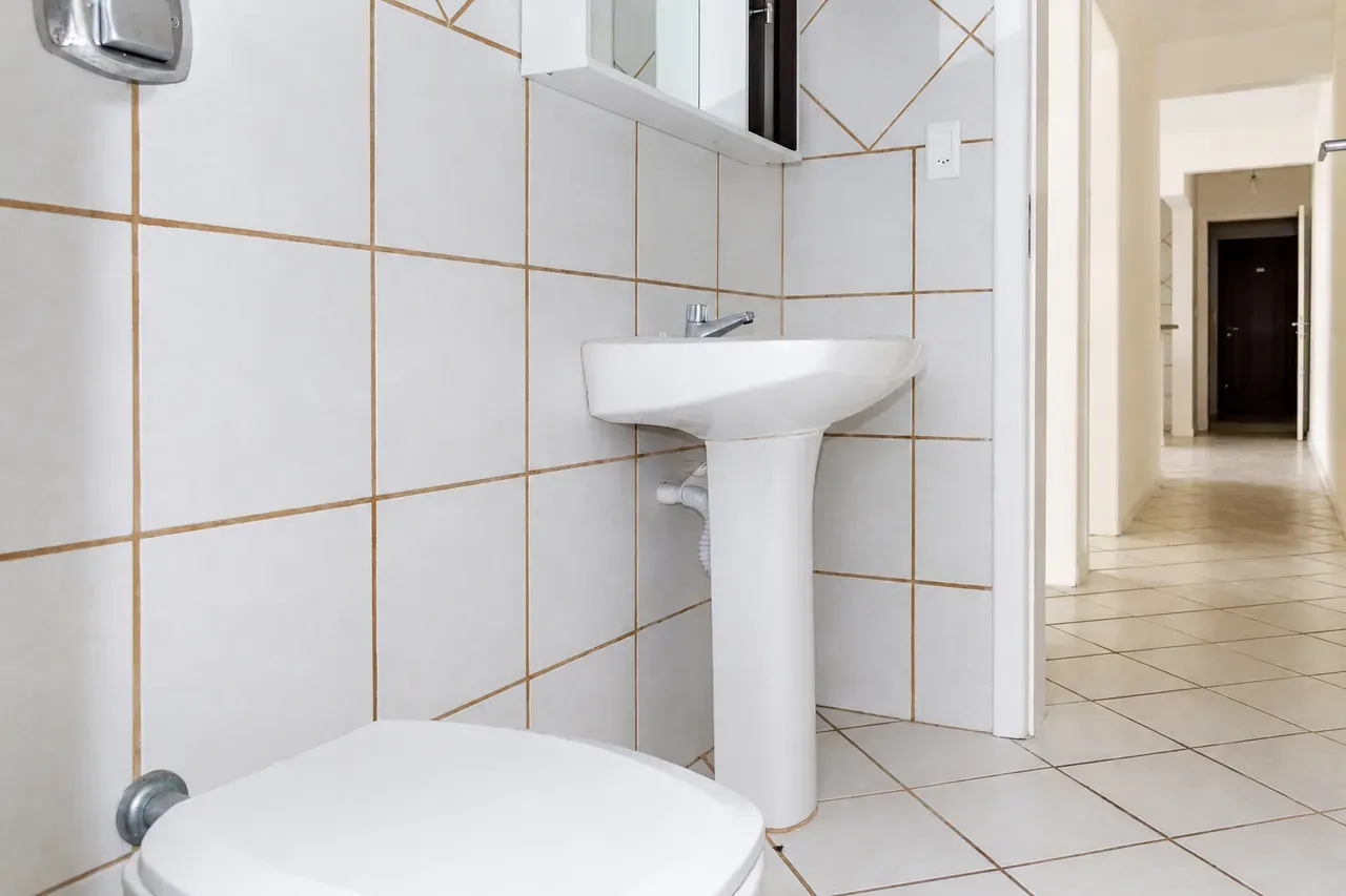 2-bedroom apartment with a washing machine in Florianópolis — photo 10