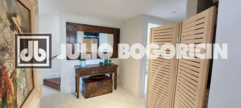 Furnished 324 m² house with 5 bedrooms and 6 bathrooms — photo 21