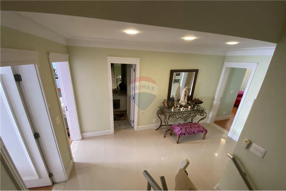 Furnished house with 4 bedrooms and 508 m² — photo 17