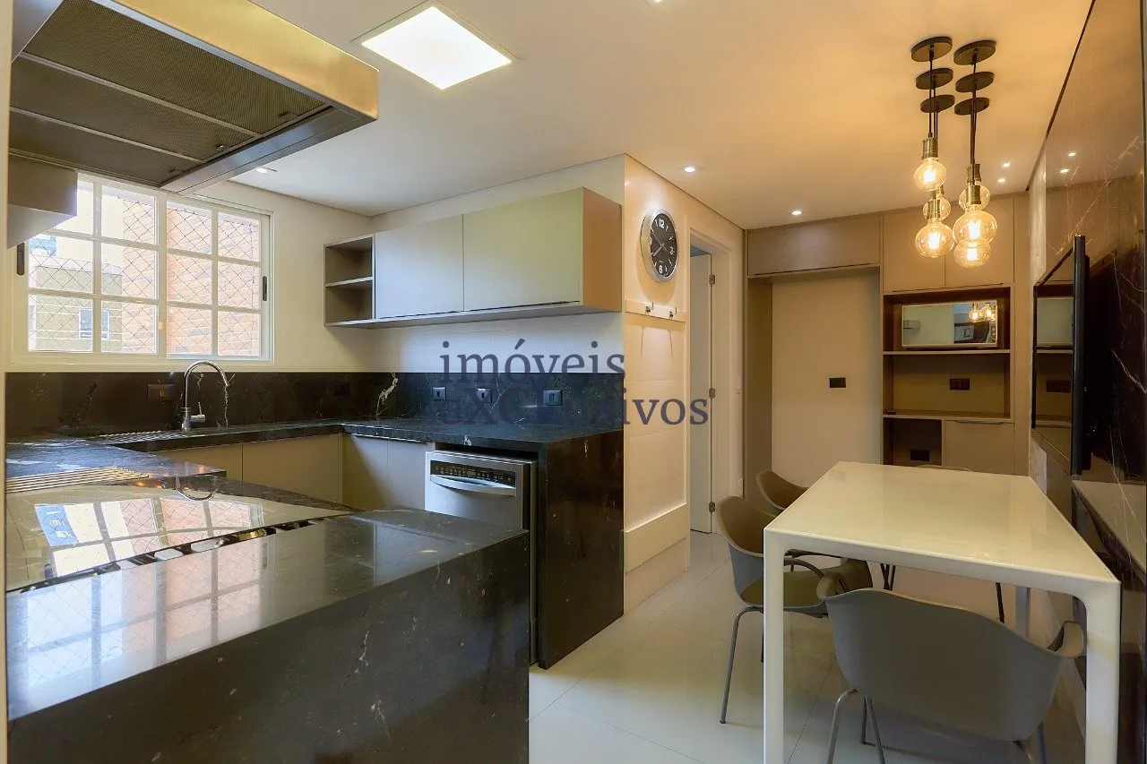 Floor-to-ceiling windows in a 3-bedroom apartment, 146 m² — photo 2