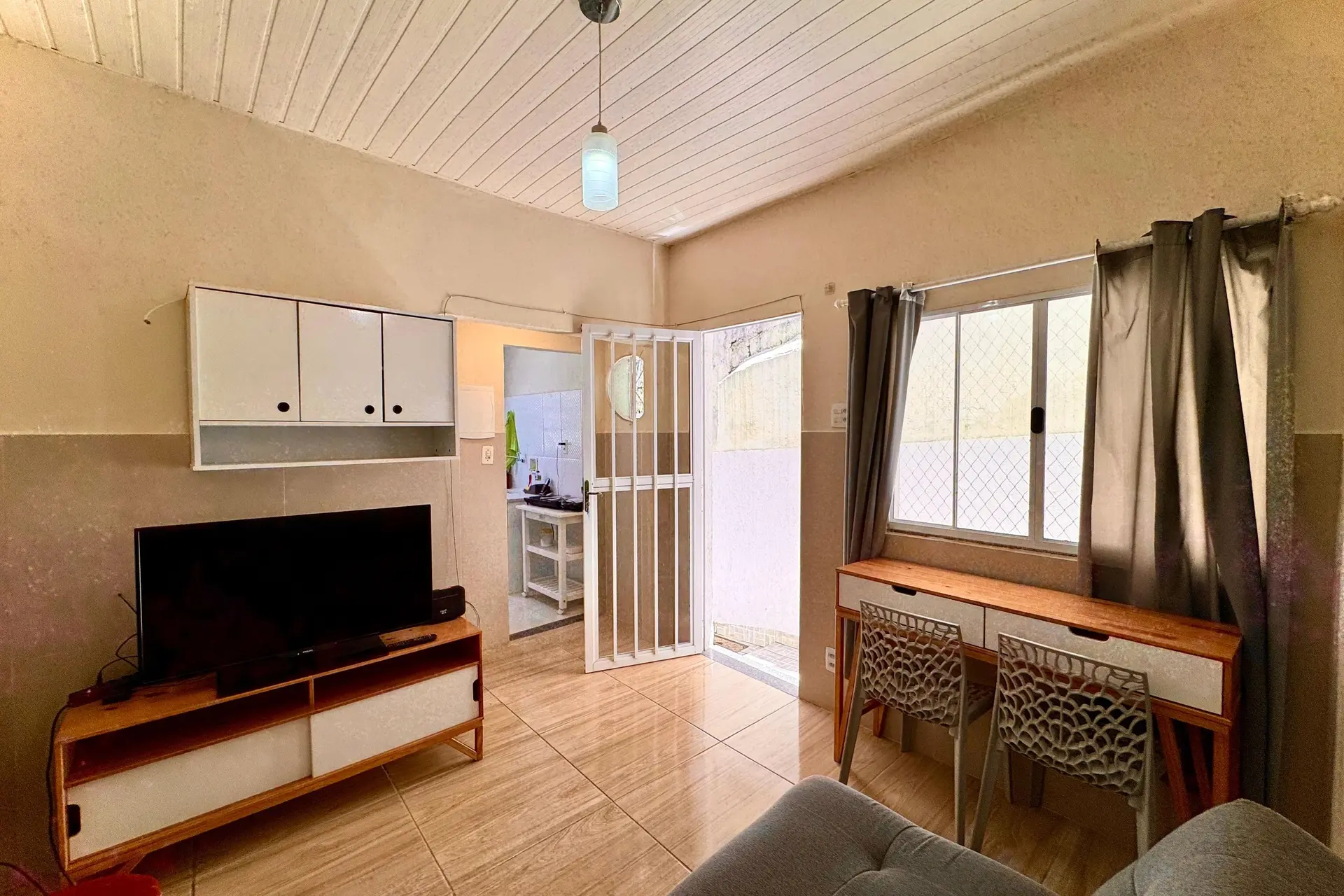 Studio com espaço de home office, Laranjeiras